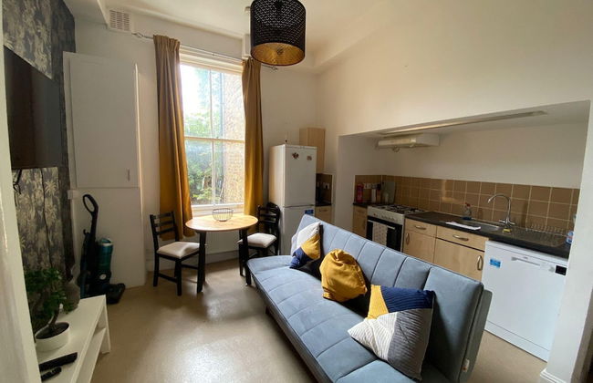 Bustling Western Apartment - Foto 5