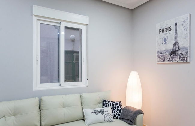 Charming Apt. Historic District - Sol - Photo 27