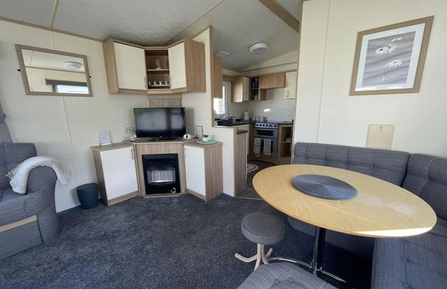 3 Bed Caravan Sleeps 8 - Parking, Bbq, Pool - Foto 14