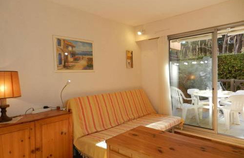 Studio coin nuit avec terrasse et parking privatif à Bormes-les-Mimosas - FR-1-251-900 - Foto 17