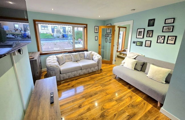 Quirky 2-Bed with Free Parking - Foto 4