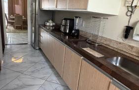 Casa com piscina moderna e aconchegante para sua maior comodidade - Foto 2