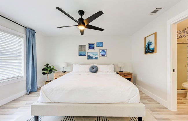 Charming Florida Beach Home w King Bed Patio - Photo 3