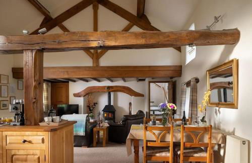 PLAS IWRWG GRANARY - Stunning Barn Conversion based in North Wales - Photo 32