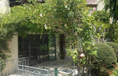 The Willow Tree - Photo 39