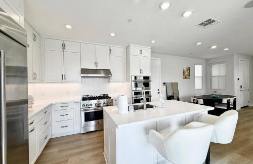 #Marbella Lane - Spacious 4BR Modern Family Home! - Foto 3