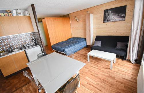 Le Relai S34 - Grand et lumineux studio avec coin montagne 4-6 pers avec WIFI, 50m des pistes, grand balcon exposé SUD, DRAPS NON COMPRIS - Foto 5