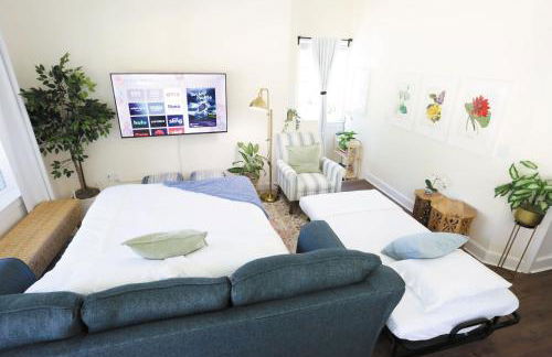 The Lotus Suite Newly Built Upscale Central - Photo 38