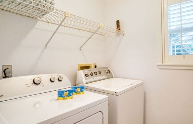 Lollipop 3 Bedroom Home by RedAwning - Photo 20