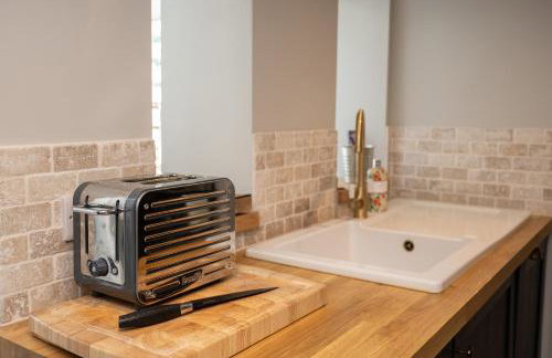 Spacious City-Centre House near Train Station & Business School, with Garden - Foto 20