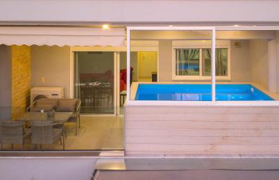 Grand Suites with Private Pools - Photo 23