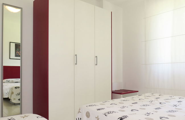 2 bedroom Apartment in Lignano Sabbiadoro with swimming pool and garden - Photo 10