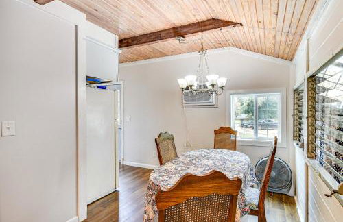 Cozy Cottage with Deck Walk to Lake of the Ozarks! - Foto 8