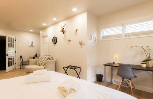 King Comfort - Bright and Modern 1BR Stay in Dunlap - Foto 19