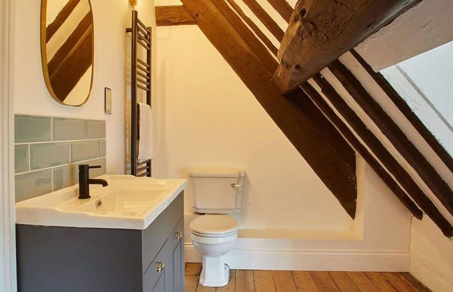 Host & Stay - The Coach House - Photo 13