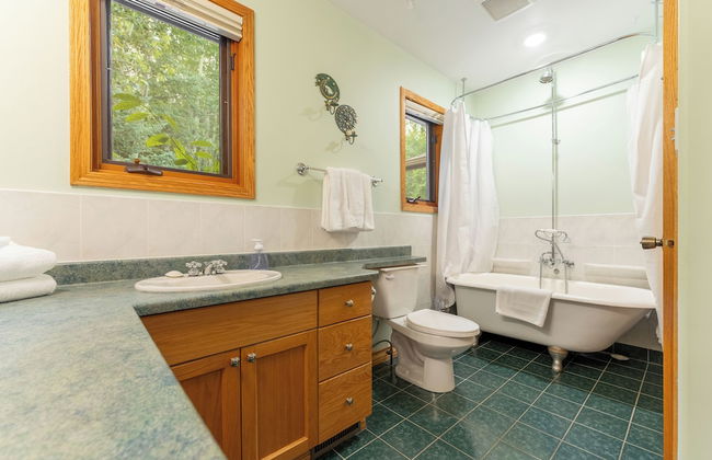 Mountain Chalet 2Min to Jasper Park Gate - Photo 18