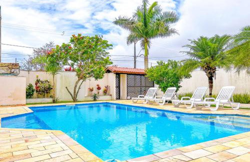 Casa com churrasqueira e piscina em Itanhaem - Foto 1