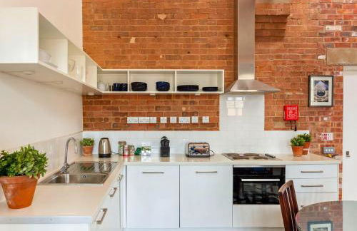 Bowen-Buscarlet (Large Suite) at Bicester Heritage - Foto 9