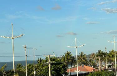 Apês Completos na Litorânea l Cozinha e Conforto l Ferreira Hospedagens - Foto 25
