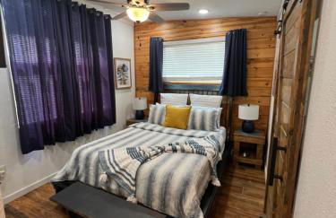 Barn Door Themed Garvan Gardens Blue Bungalow - Foto 9