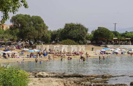 Fully Equipped Beach House at Pachia Ammos Plytra - Photo 26