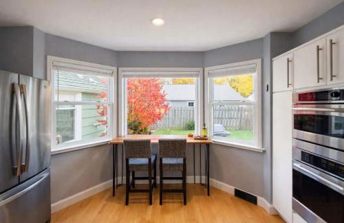 River Drive Retreat - Family Neighborhood sleeps 10 - Foto 6