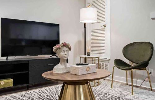 Quiet neighborhood steps away from Downtown stores - Foto 21