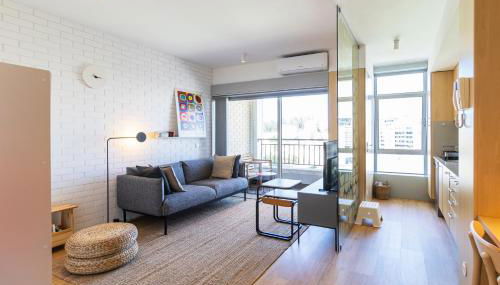 S1405 - practical and modern - AC, balcony and parking - Foto 2