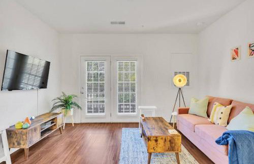 1BR King Bed near Shopping, Dining & Entertainment - Foto 26