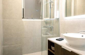 Peacock's Apartments - Foto 17