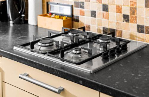 Stylish 3 Bedroom House - Garden - Pool Table - Parking 165M - Foto 31