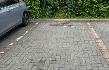 Modern Beautiful Gated Two Bed Apartment - Foto 28