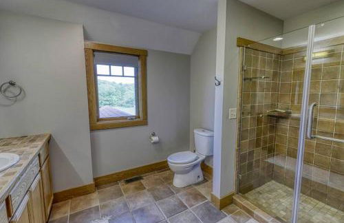 Huge Home w Studio Apt-Mountain Views-Hot Tub-Sauna - Foto 16