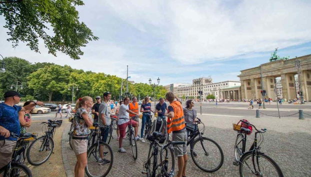Berlin Bike Tour - Photo 2
