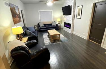 Cozy Main Floor Rental - Foto 10