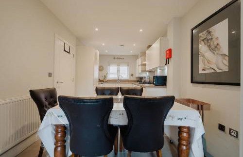 3 Bed House Business Sleeps 5 Location Wifi - Foto 8