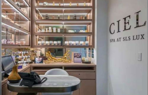 SLS Lux Brickell Exclusive by Palermo Home Miami - Photo 55