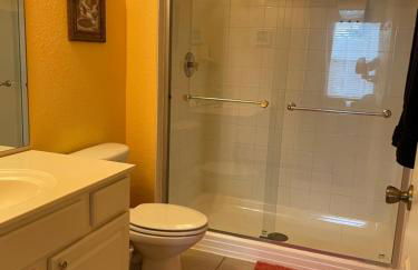 Windsor Hill Resort Home w Pool, 5 Min from Disney - Foto 17