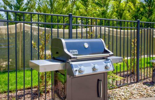 Beautiful Lakescape-4 BR Home with Heated Pool & Rec Space-Family Friendly - Foto 43