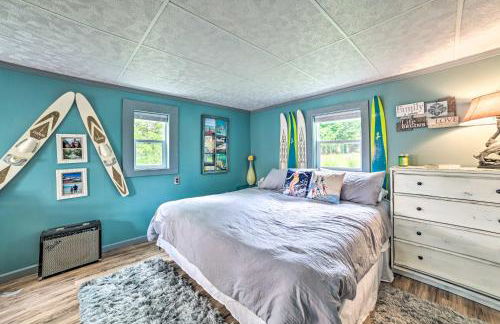 Riverfront Home with Dock about 6 Mi to Cheboygan! - Foto 12