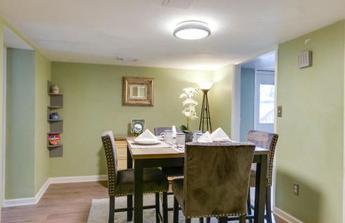 District Heights Apartment with Patio and Seating - Foto 7