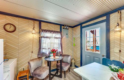 Gym Access On-Site: Cabin w/ Deck in Red Oak! - Foto 8