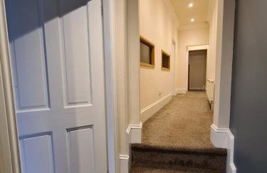 Spacious Mytholmroyd Apartment with River Views - Photo 27