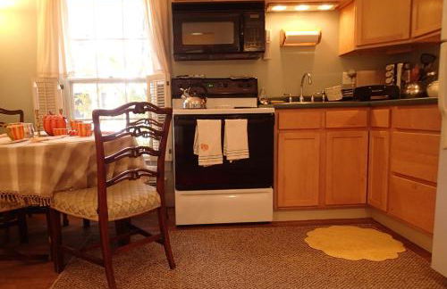 Artful Lodging & Retreats - Photo 31