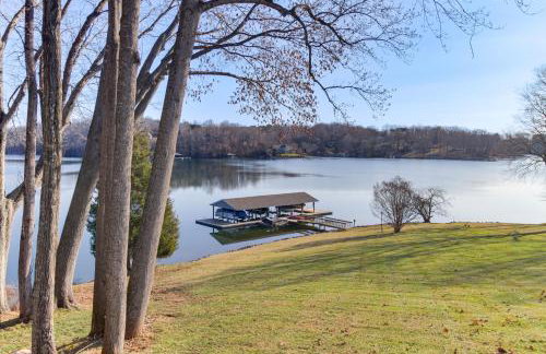 Lakefront Moneta Home with Community Dock! - Foto 22