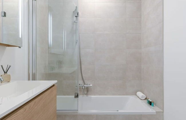 Stylish 2 Bedroom With Terrace and Parking - Foto 9