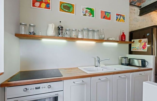 Charming Holiday Home in Yevre-la-ville With Pool - Foto 23