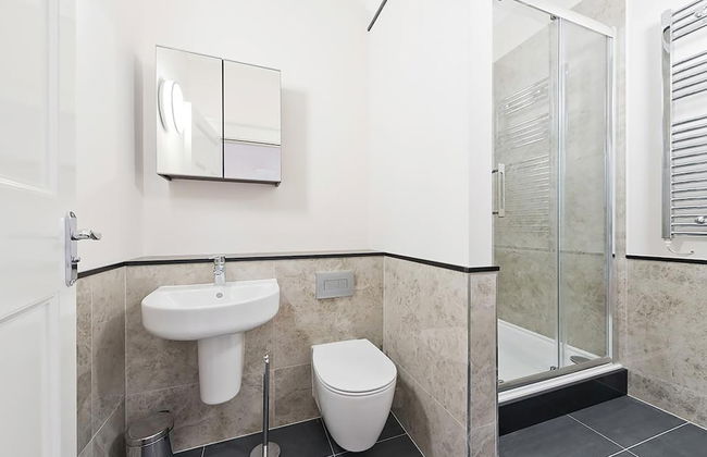 Henrietta Suites City Centre - Photo 67