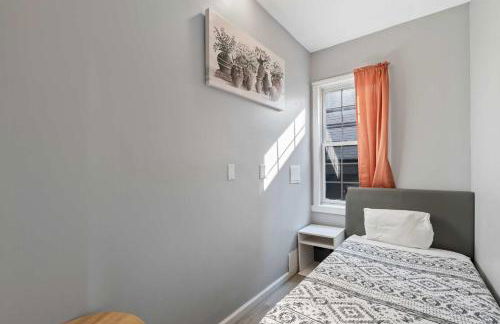 Escape to Raleigh Ave 3 Steps from the Beach - Foto 11