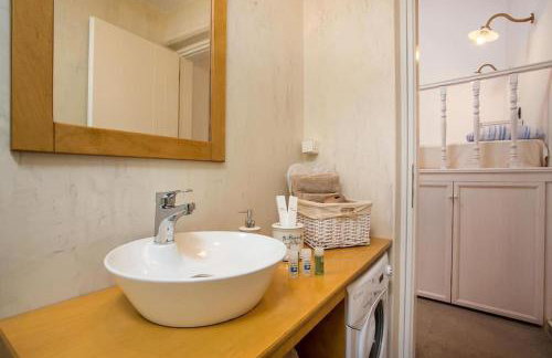 Traditional Luxury House - Photo 24